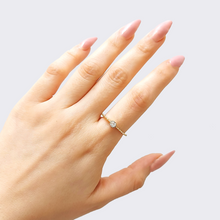Cargar imagen en el visor de la galería, Anillo Vega
